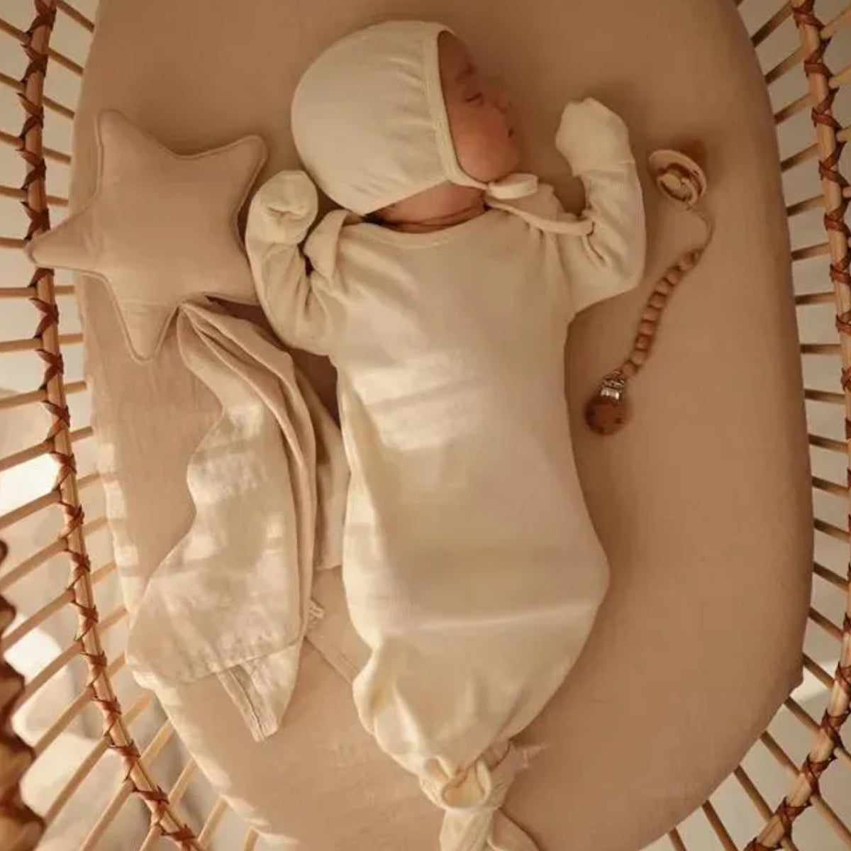 Prendedor De Chupeta Infantil Mushie Hera Faux Wood