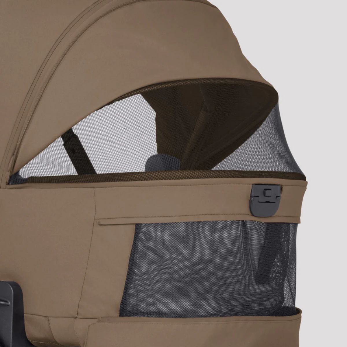 Silver Cross Breez Compact Bassinet - Maple on Luna Baby Store Miami