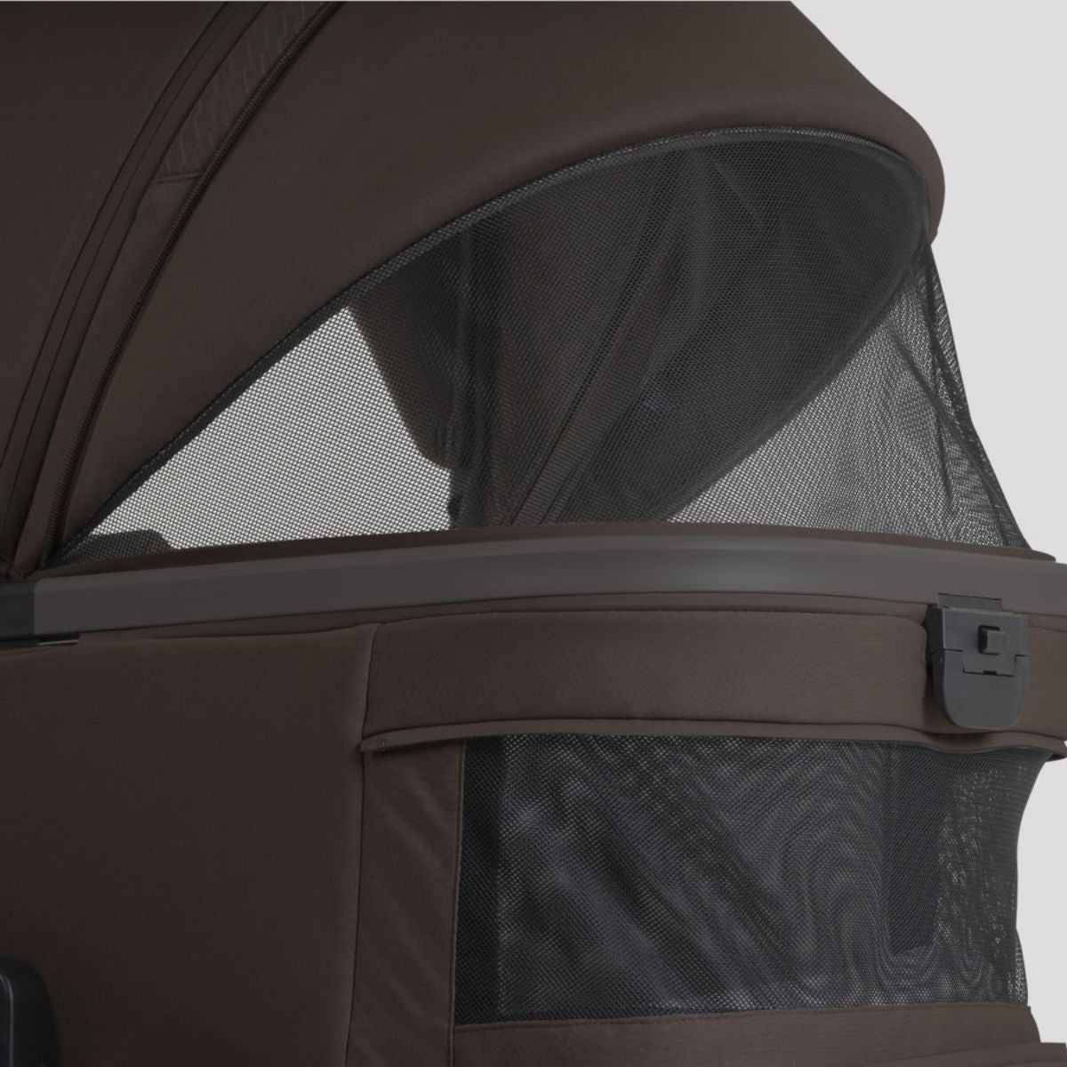 Silver Cross Cove 2 Compact Bassinet - Chocolate