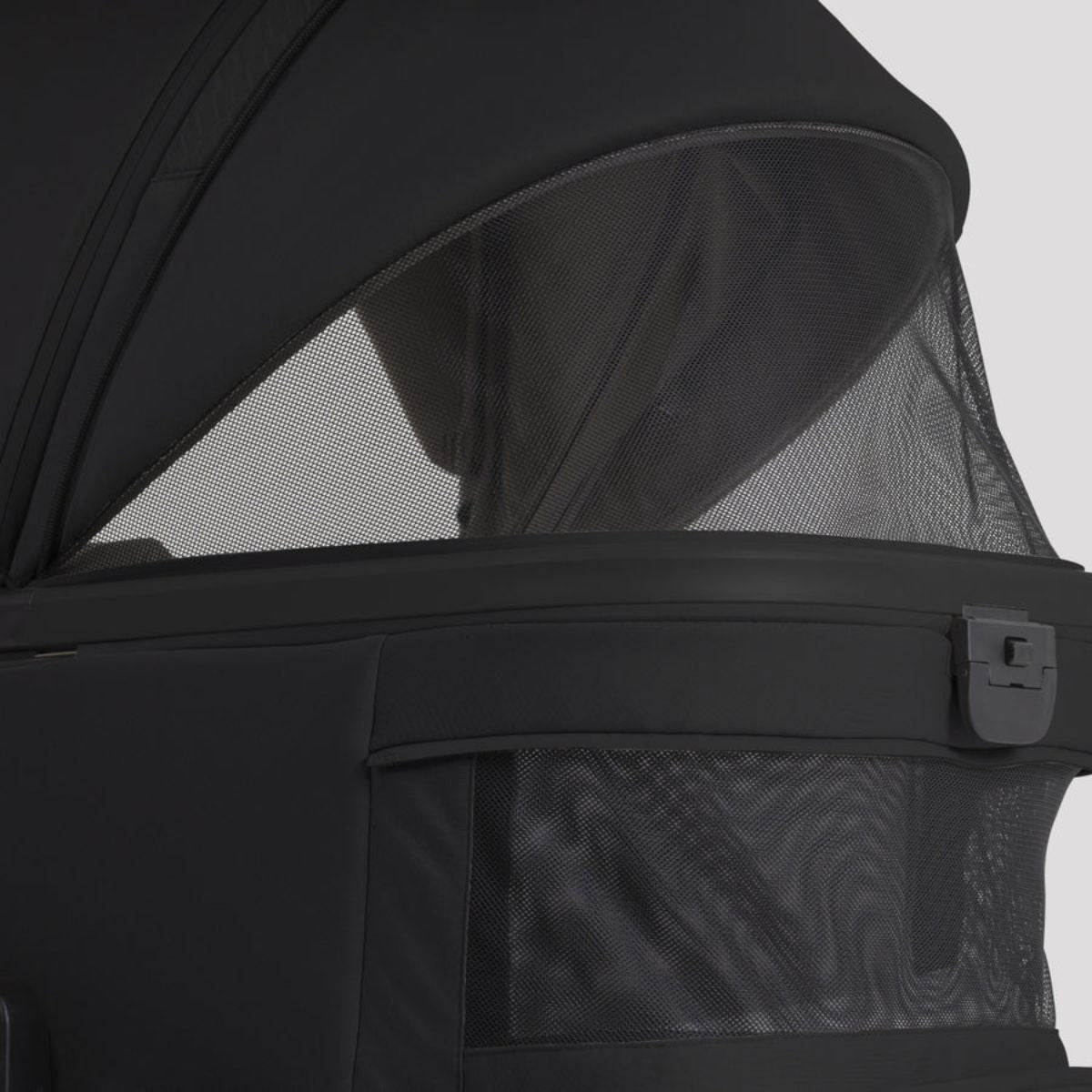 Silver Cross Cove 2 Compact Bassinet - Onyx