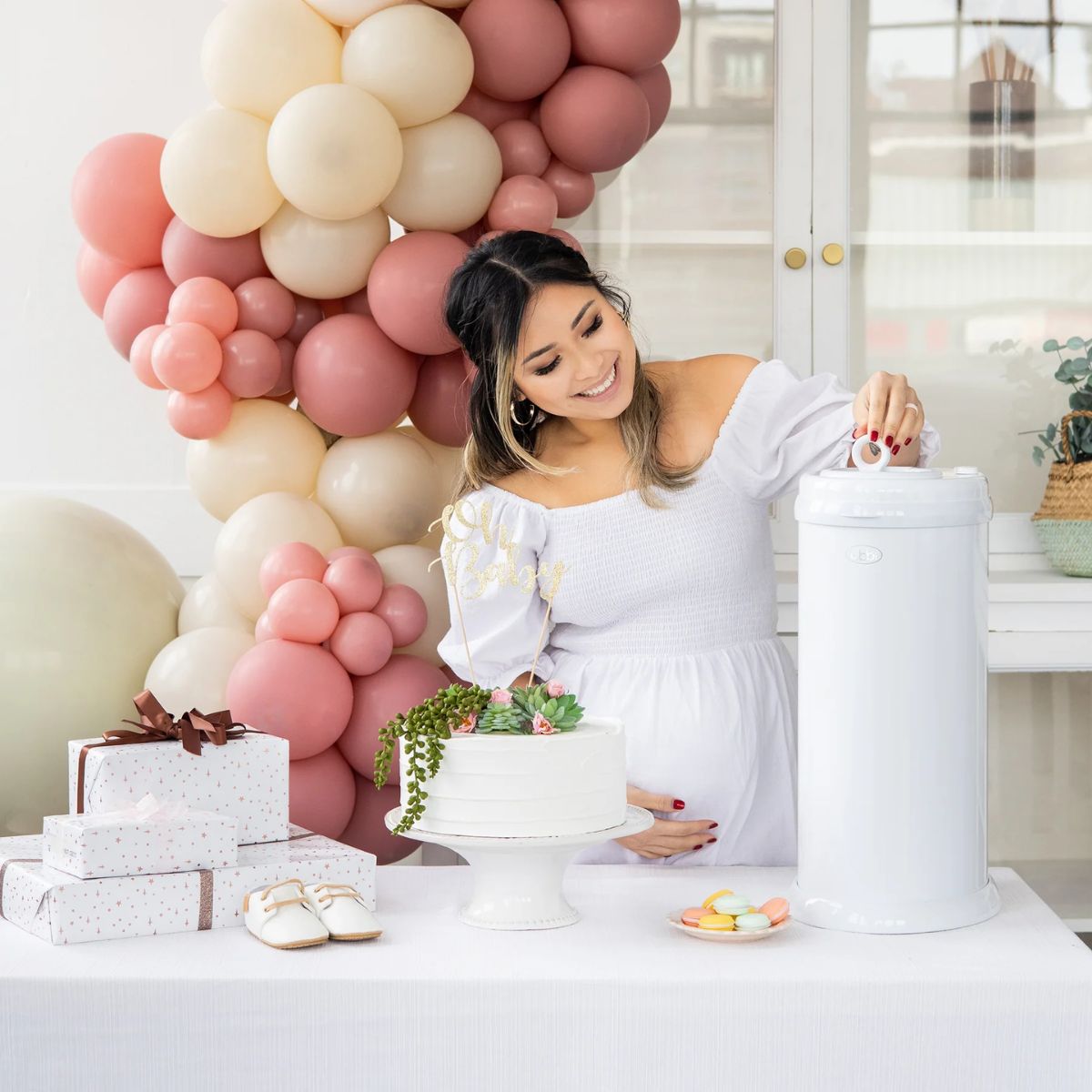 Lixeira Para Fraldas Ubbi em Aço Inoxidável White